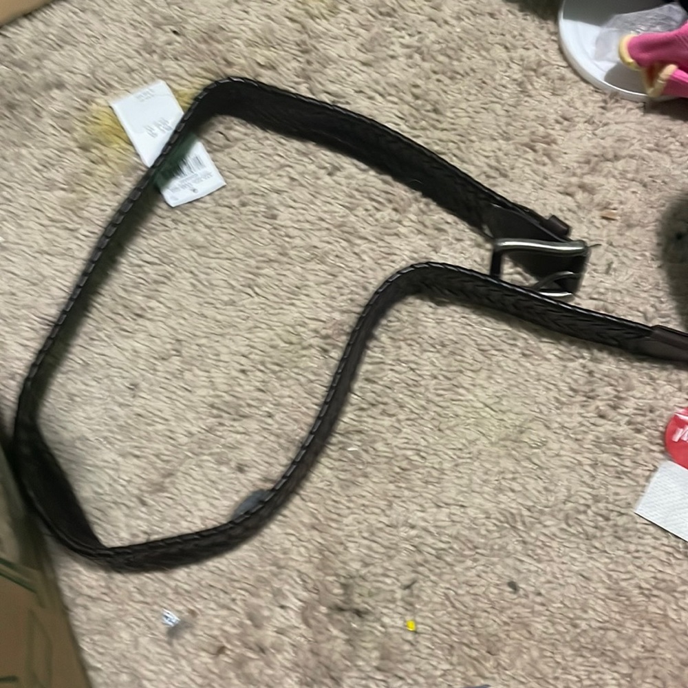 A mens brown belt